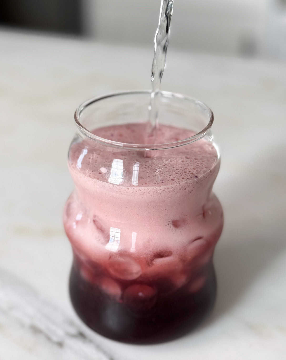 Craft the Viral Sleepy Girl Mocktail for Better Bedtime Relaxation